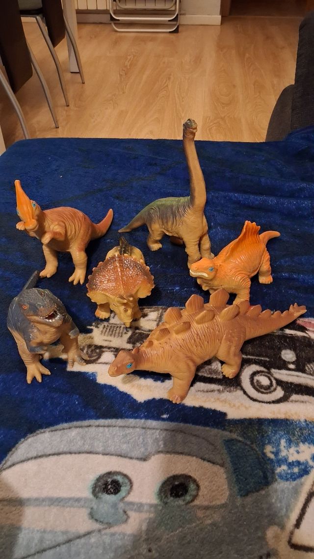 Lote de 6 dinosaurios