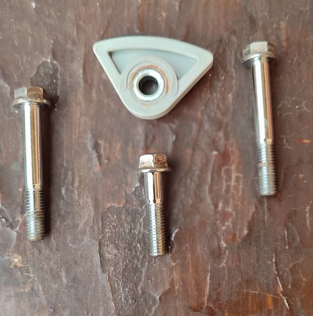 Soporte trasero Honda plateado