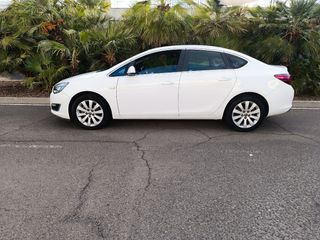 Opel Astra 2013