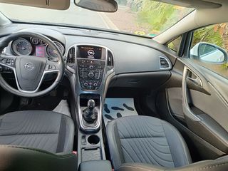 Opel Astra 2013