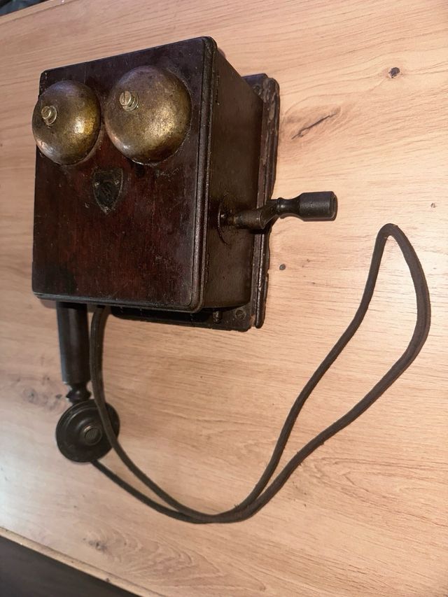 Teléfono antiguo Siemens de pared