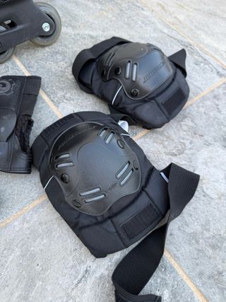 Patines en línea Oxelo Talla 44 + protecciones.