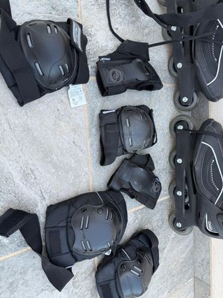 Patines en línea Oxelo Talla 44 + protecciones.