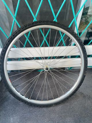 Rueda de aluminio delantera