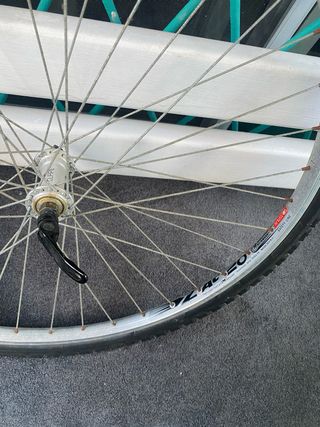 Rueda de aluminio delantera