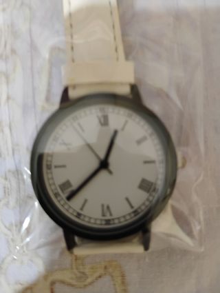 Orologio da polso con cinturino bianco