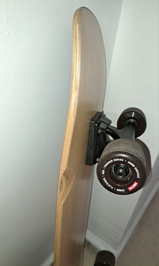 Skateboard, monopatin, cruiser, surfskate