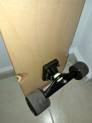 Skateboard, monopatin, cruiser, surfskate