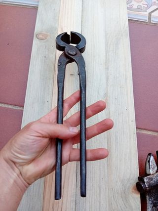 Herramientas antiguas: Alicates, Llave Inglesa