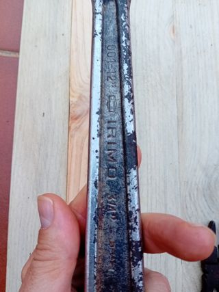 Herramientas antiguas: Alicates, Llave Inglesa