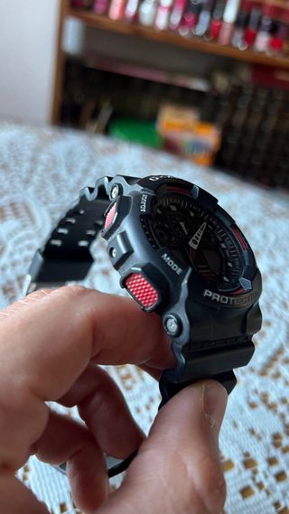 Reloj Casio G-Shock Negro/Rojo