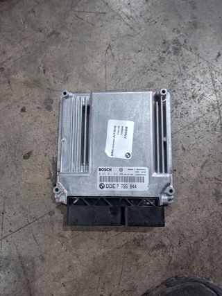 ECU Motor BMW Serie 1 E87 BOSCH DDE 7 795 844