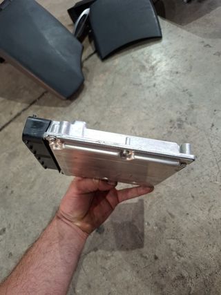 ECU Motor BMW Serie 1 E87 BOSCH DDE 7 795 844