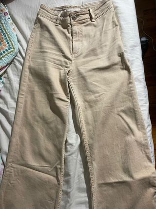Pantalón tiro alto beige