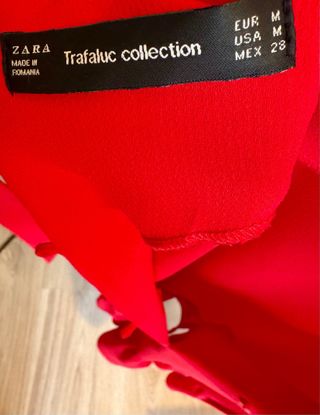 Mono corto Zara rojo lazo espalda