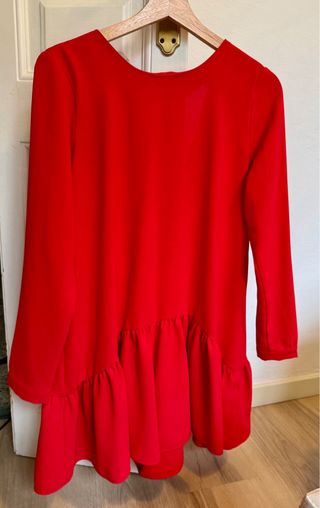 Mono corto Zara rojo lazo espalda