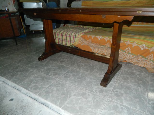 Tavolo in vero legno