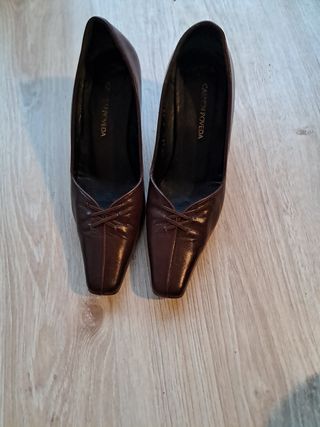 Zapatos de tacón marrones