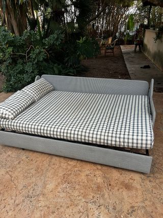 Sofá Cama Gris con Funda a Cuadros