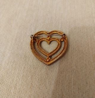 Spilla vintage a forma di cuore
