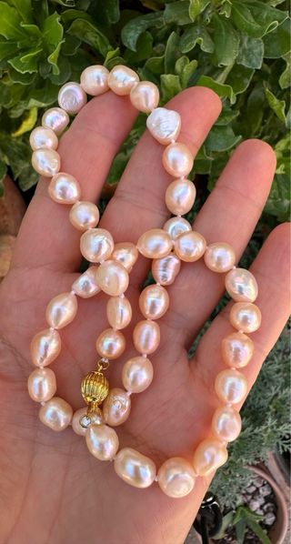 Collar corto de perlas barrocas cultivadas 43см