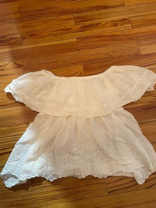 Blusa blanca con bordados