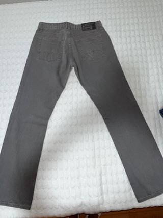 Pantalones vaqueros grises