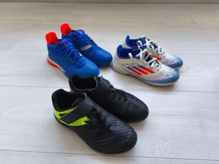 Botas de fútbol para niño NUEVAS (2 pares) + regal