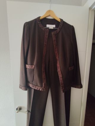 Conjunto elegante marrón