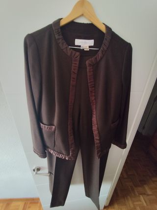 Conjunto elegante marrón