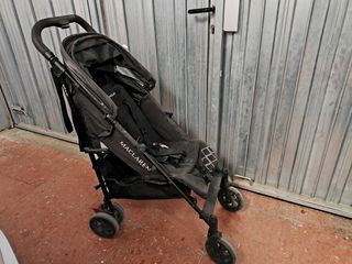 Carrito de bebé Maclaren negro