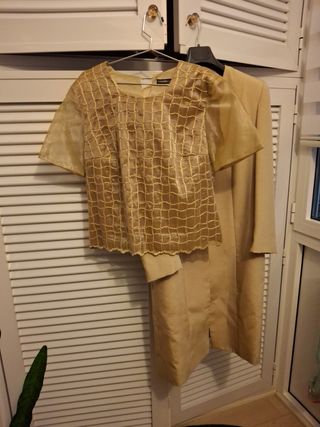 Vestido beige 3 piezas falda, blusa y abrigo