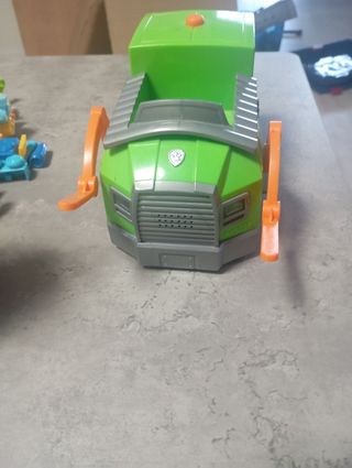 Vehículo y muñecos articulados de Patrulla Canina