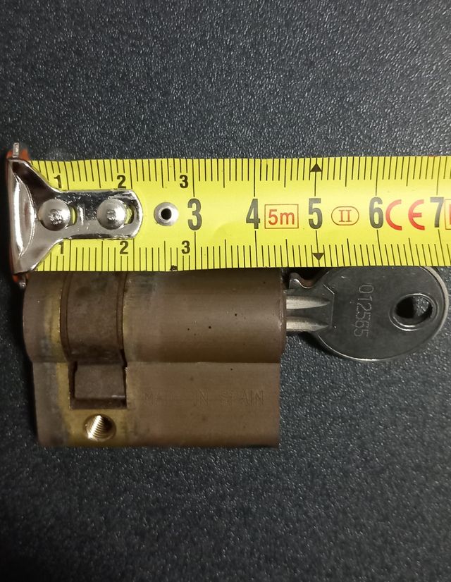 Cerradura Bombín con llave 