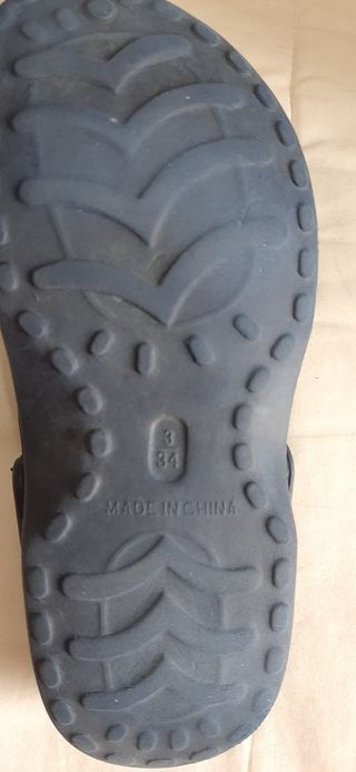 Zuecos TIPO Crocs Azul Estampado Piñas Talla 34