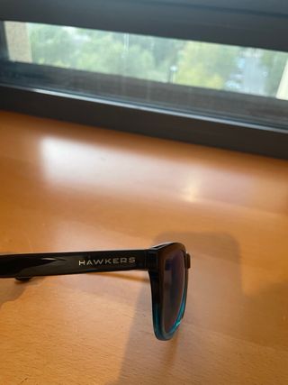 Gafas de sol Hawkers negras y azules