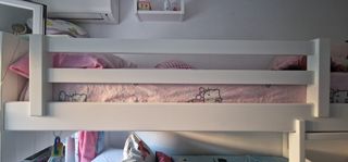 Cama trilitera de madera blanca