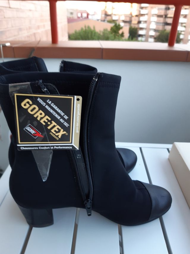 Botines Gore-Tex de marca Talla 35 çómodos.