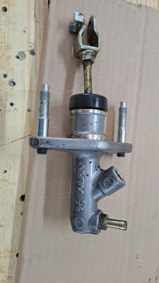 Bomba Embrague original Honda Nissin 5/8