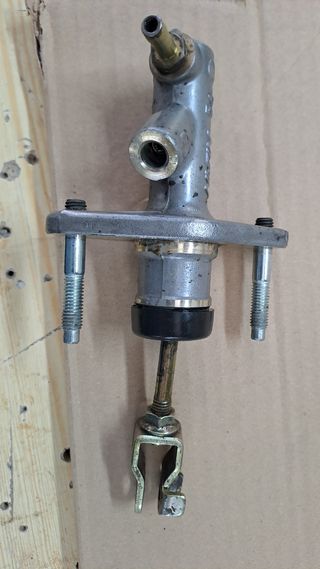 Bomba Embrague original Honda Nissin 5/8