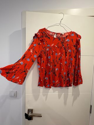 Blusa Tom Tailor roja floral