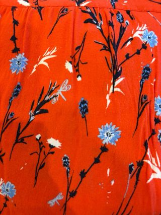 Blusa Tom Tailor roja floral