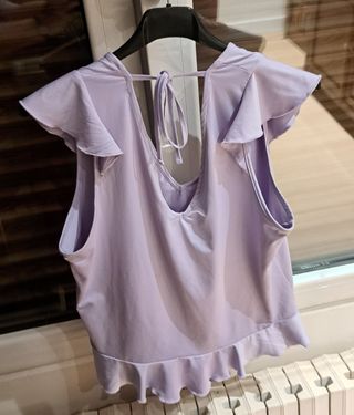 Camiseta sin mangas, efecto blusa