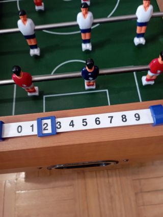 Futbolín compacto para casa