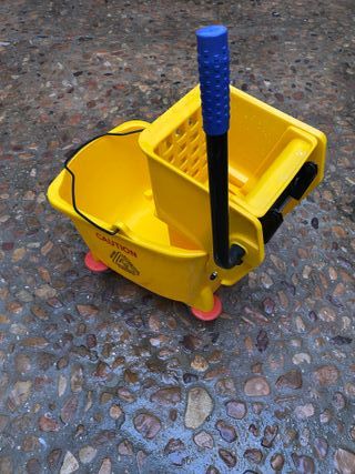 Cubo Fregona con Escurridor Grande
