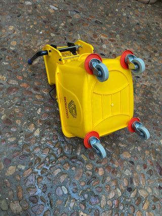 Cubo Fregona con Escurridor Grande