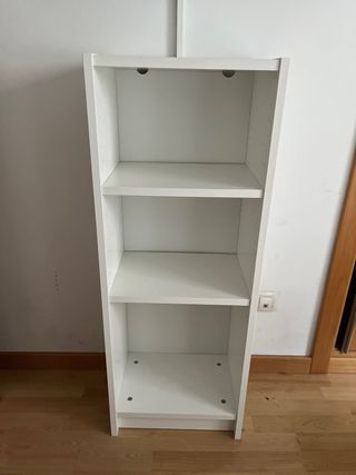 Estantería pequeña blanca de Ikea