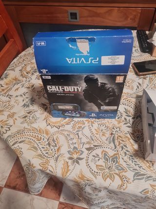 PS Vita Edición Especial Call of Duty + 4 Juegos