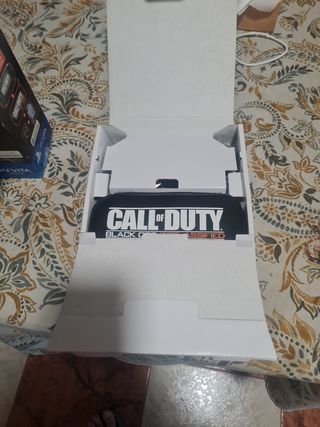 PS Vita Edición Especial Call of Duty + 4 Juegos