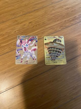 Cartas Pokémon VMAX Sylveon y Sandaconda Metálicas